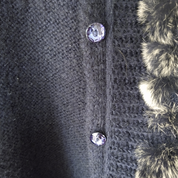 Long Fur-Trim cardigan - Picture 5 of 10